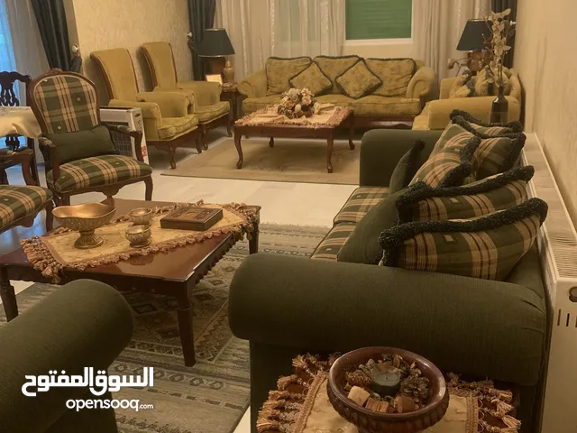 اثاث مستعمل بحالة جيدة