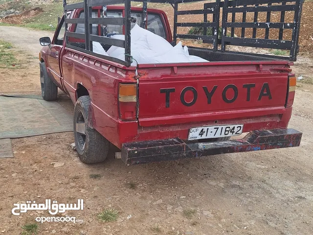 Toyota Hilux 1984 in Amman