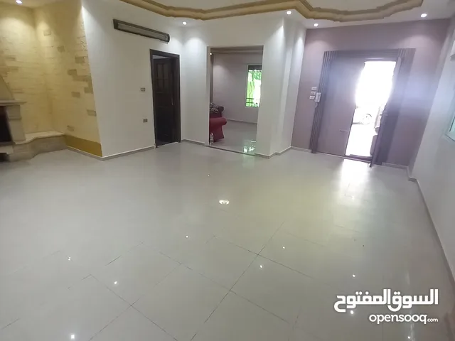 220 m2 3 Bedrooms Apartments for Sale in Zarqa Al Zarqa Al Jadeedeh