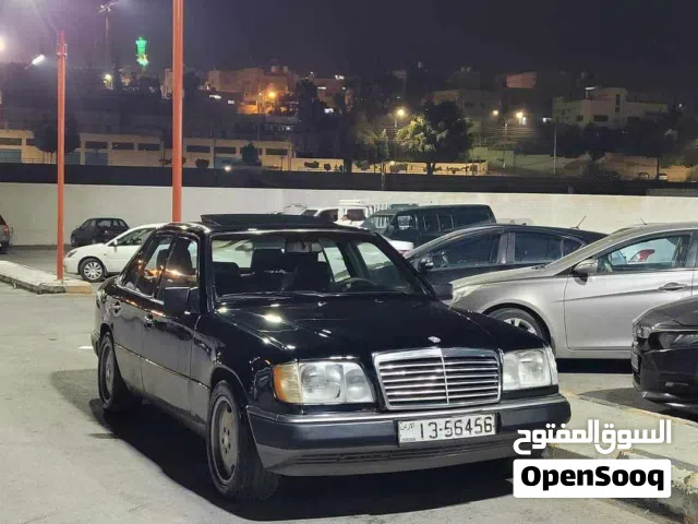 1995 مرسيدس بنز الفئة-E E 200