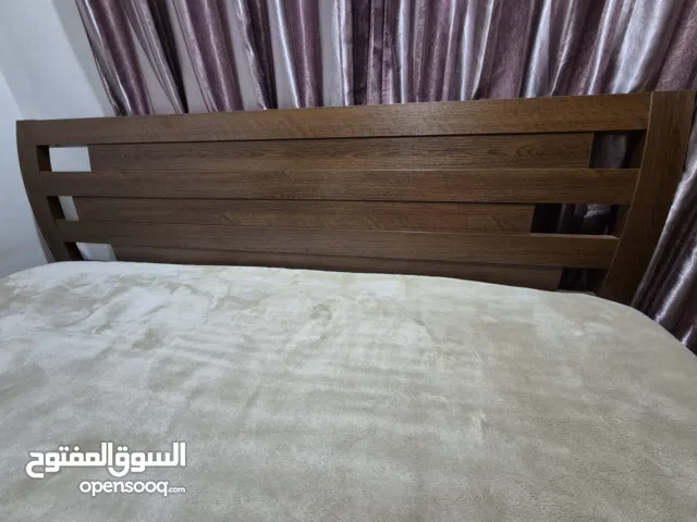 Modern Bedroom  – King Size  .: • سرير كينغ سايز 180 × 200 سم