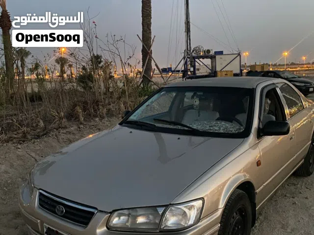 1999 تويوتا كامري LE
