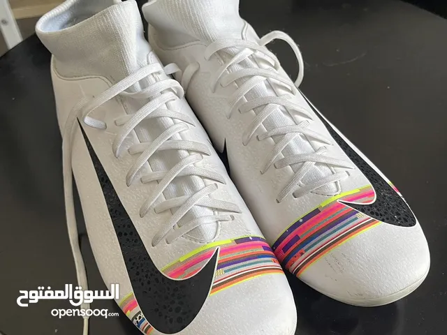 Nike mercurial sports shoes