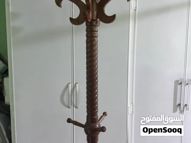 شمعه تعليك لبس استعمال قليل جديده ونظيفه وقويه جداً وقاعدتها مرمر بيها مجال
