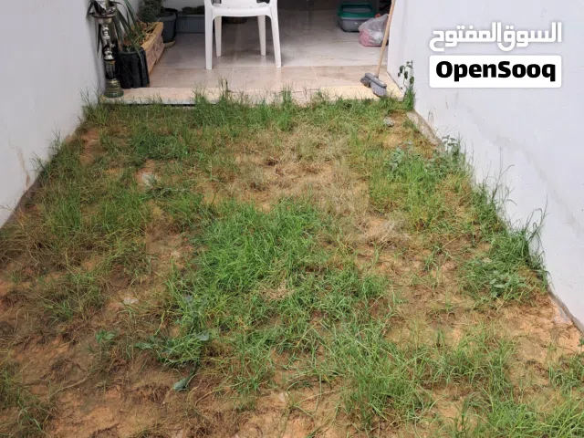 130 m2 3 Bedrooms Townhouse for Sale in Tripoli Al-Serraj