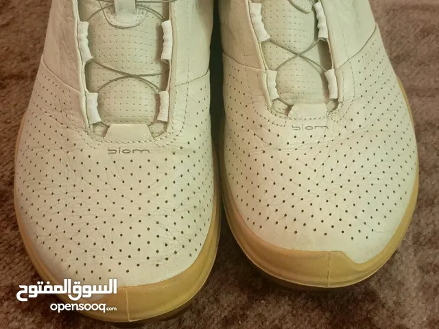 41 Casual Shoes in Zarqa