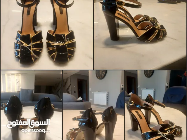 Collection of 10 Women Heels With 4 Different Brands  10 أحذية سيدات من 4 براندات مختلفه