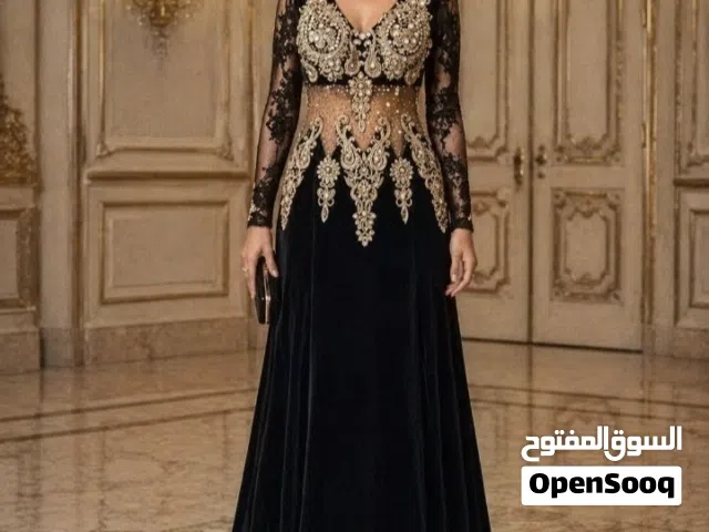فساتين حفلات خامة ثقيلةب10دنانير