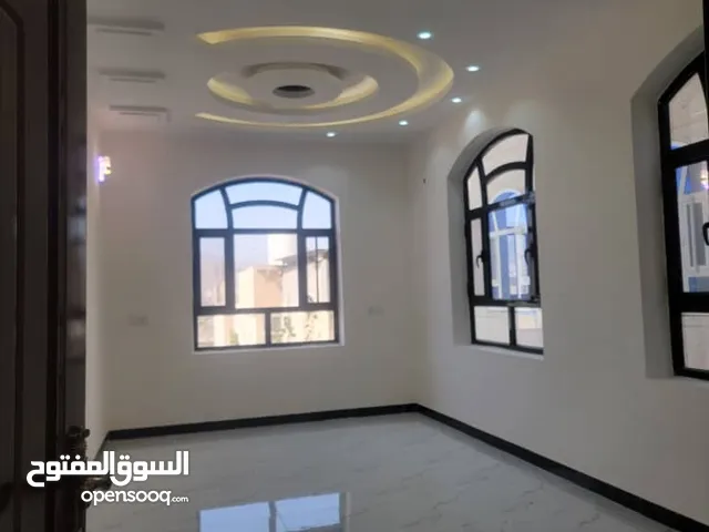 200 m2 4 Bedrooms Apartments for Rent in Sana'a Bayt Baws