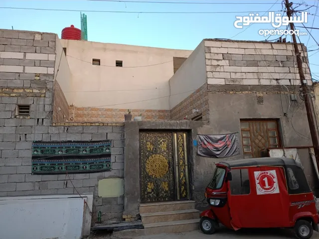 200m2 More than 6 bedrooms Townhouse for Sale in Basra 5 Miles Camp