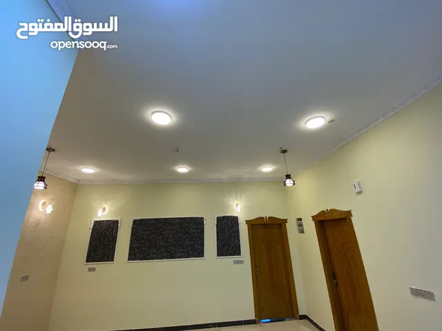 100 m2 2 Bedrooms Townhouse for Sale in Basra Al-Yuba