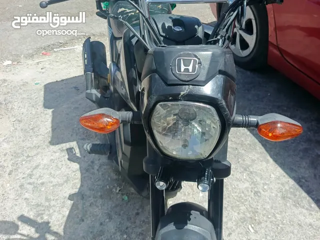 سكوتر هوندا نافي للبيع مش محتاج ولا اي اشي صيانه سكوتر شغل دعك ماشاءالله للبيع
