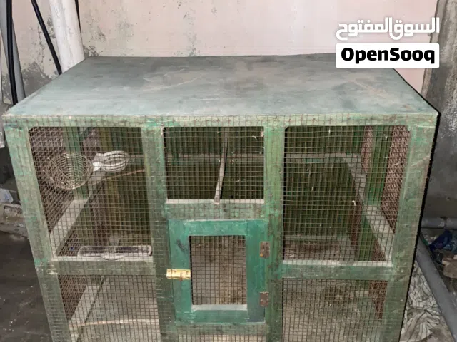قفص طيور خشبي