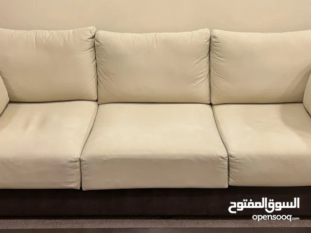 Its a 2 seater and 3 seater sofa in a very good condition