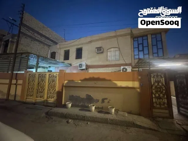 بيت قديم قابل للسكن للبيع في الاندلس