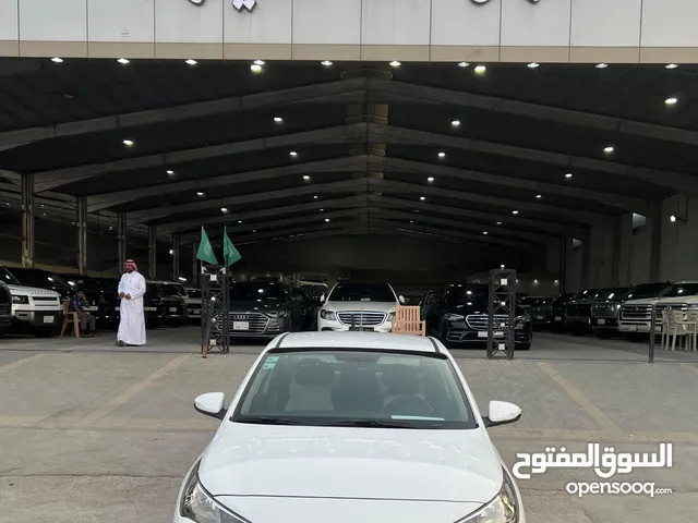 هونداى اكسنت موديل 2022 - معرض خلف للسيارات