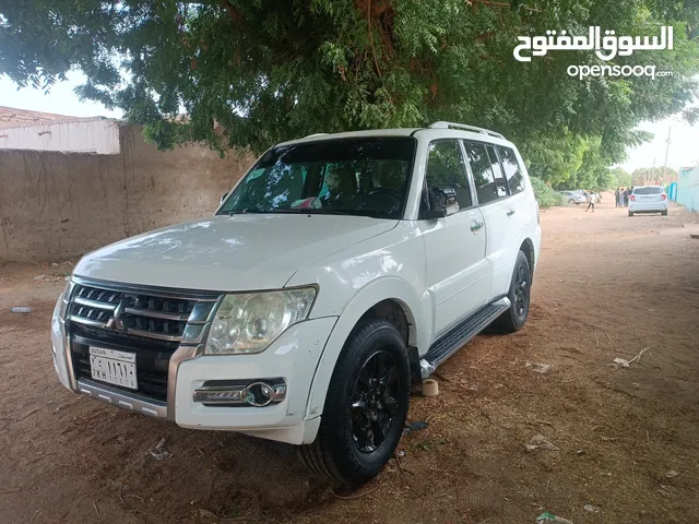 Used Mitsubishi Pajero in Northern Sudan