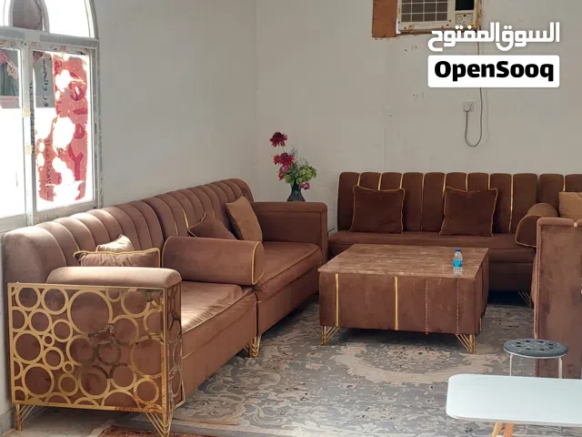 مجلس بحالة جيدة جدا