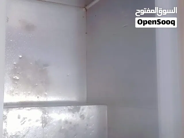 فريز غير مستعمل كثيرا