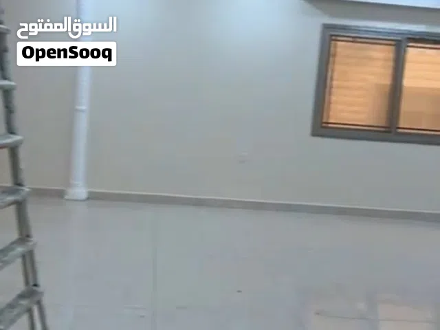 شقه كبيره جدا
