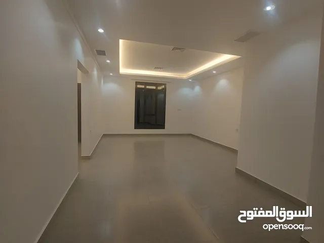 200 m2 3 Bedrooms Apartments for Rent in Hawally Rumaithiya