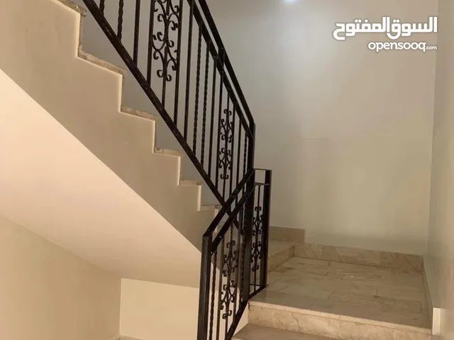 شقة للايجار في طرابلس دعوة الاسلامية بوابة الجبس  تشطيب حديد 