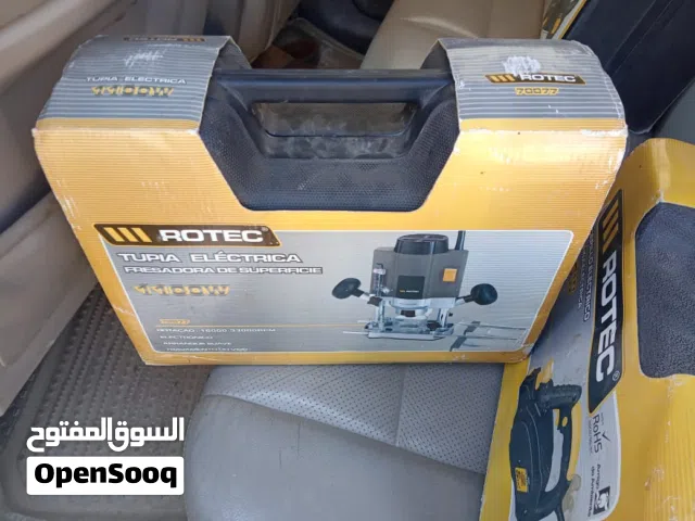 معدات صناعية في مجال النجارة، أعمال الديكور، وتصنيع الأثاث (سواء الخشب الطبيعي أو المصنع مثل الـ MDF
