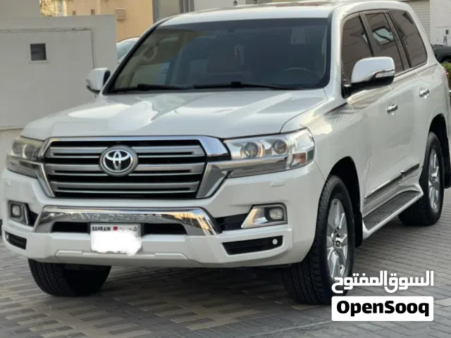 2016 Toyota Land Cruiser GXR
