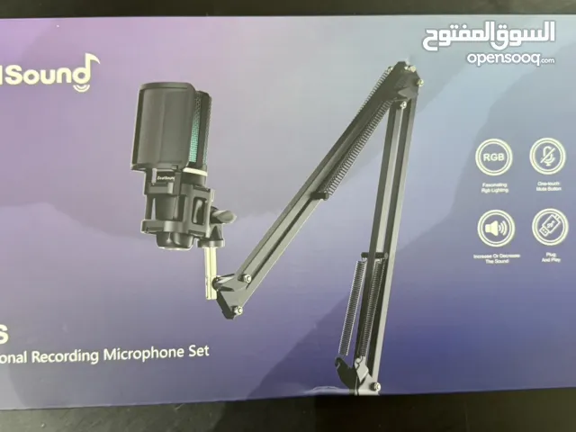 مايك مع ستاند او حامل بكج