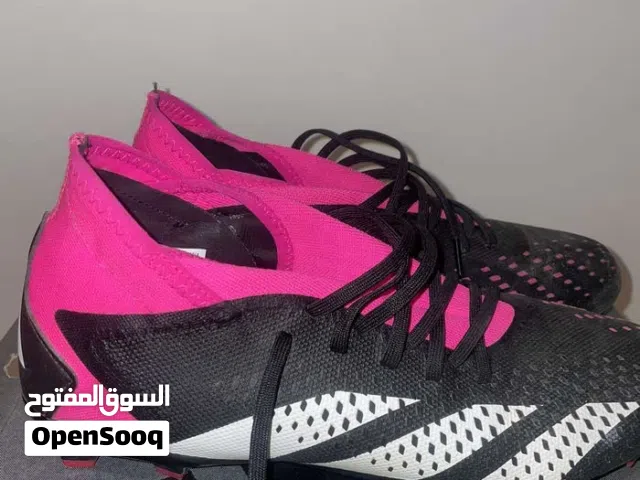 NEW FOOTBALL / SOCCER SHOES - Adidas Predator Accuracy + (Pink and Black)