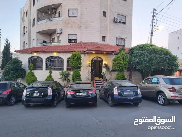 230 m2 4 Bedrooms Apartments for Sale in Amman Daheit Al Aqsa