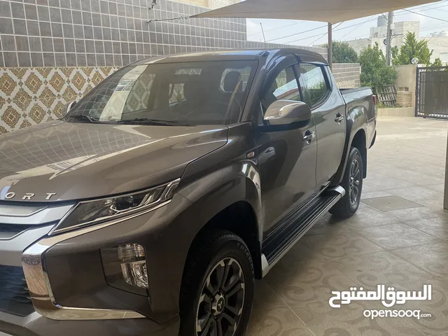 بكب متسوبيشي L200