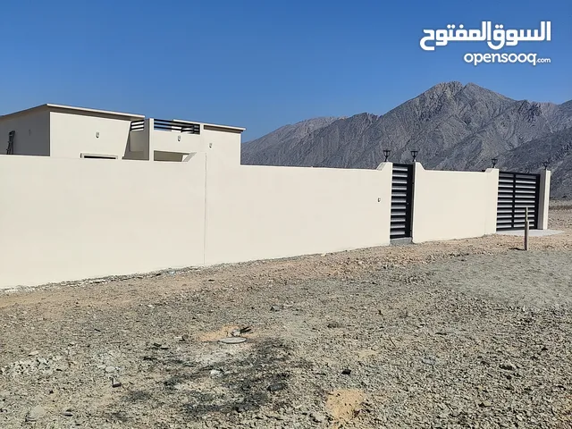 منزل للبيع صغير يتكون من غرفتين +صاله+مطبخ+2دورت مياه