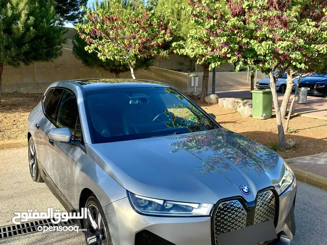 2023 BMW IX XDRIVE 40 AWD FULL ELECTRIC BMW IX 40 كهربائي بالكامل وارد الشركة فحص كامل شبه جديده