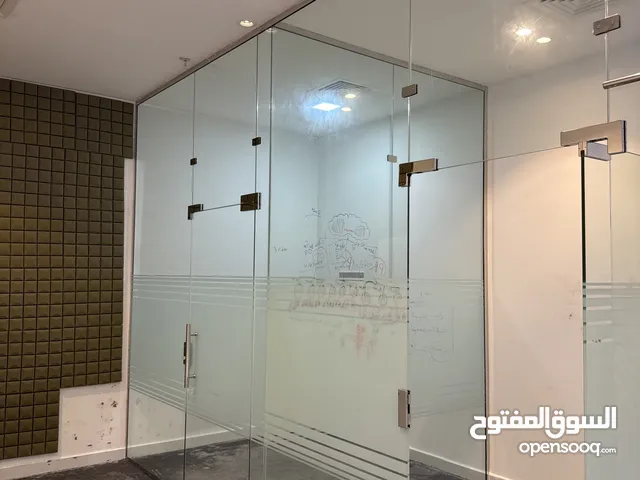 بيع زجاج مع الأبواب ممتاز جدا
