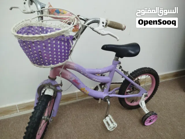 دراجه اطفال عدد 2  البودريه جيده جدا الكمه الاماميه جديدة من اسبوعين داخلي وخارجي