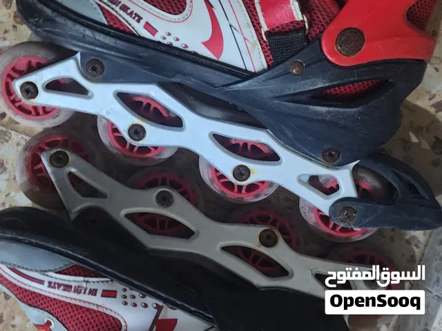 بتيناج احمر وازرق للبيع نضيف مش مستعمل هلبا