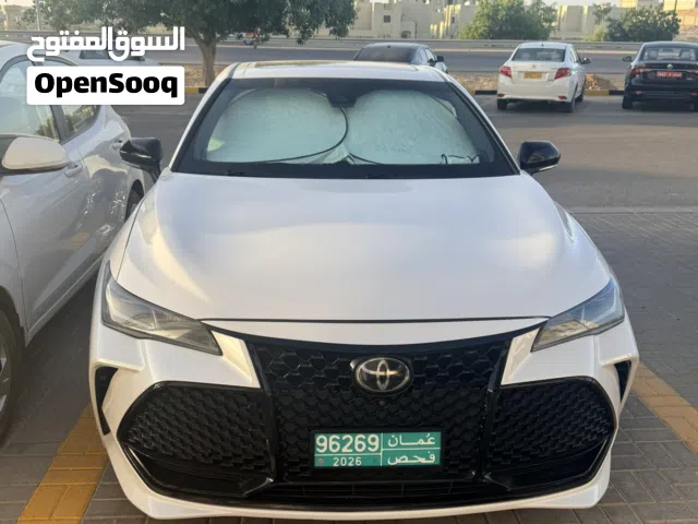2019 تويوتا افالون Limited