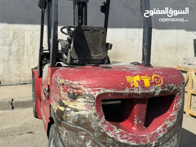 رافعة شوكية yto صيني