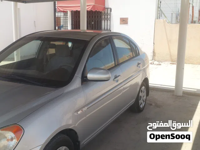 2011 هيونداي اكسنت SEL