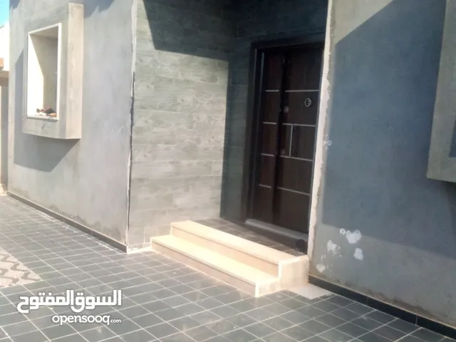 150 m2 3 Bedrooms Townhouse for Sale in Tripoli Tajura