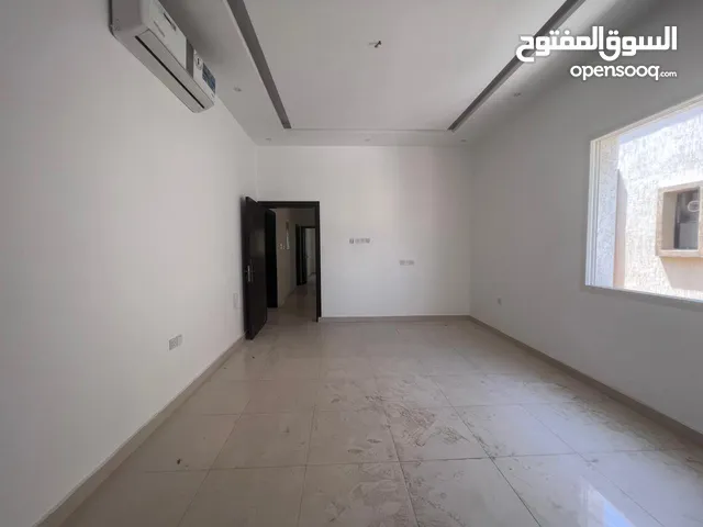 400m2 5 Bedrooms Villa for Rent in Ajman Al Mwaihat