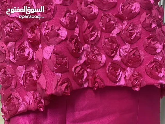 فستان سهره طويل ملبوس لمده 3 ساعات فقط
