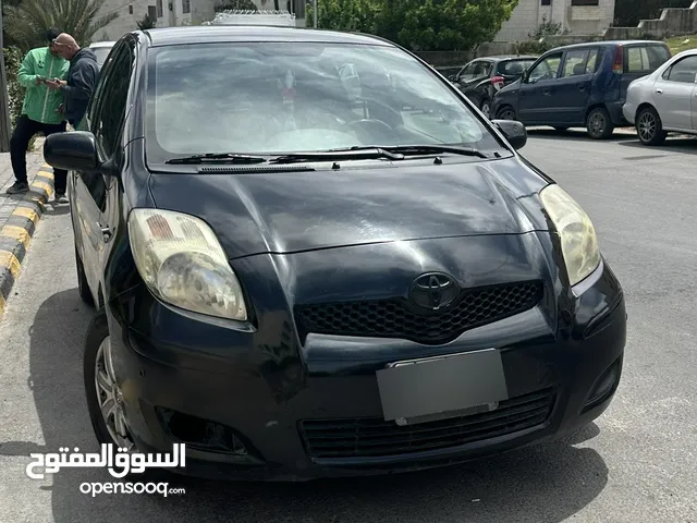تويتا يارس 2011 ماتور 1300 فحص 3 جيد ملاحظات السياره مو محتاجه غيد دهان و ترخصي