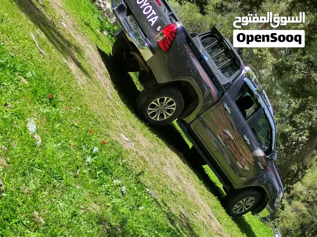 2018, تويوتا, هيلوكس, Standard