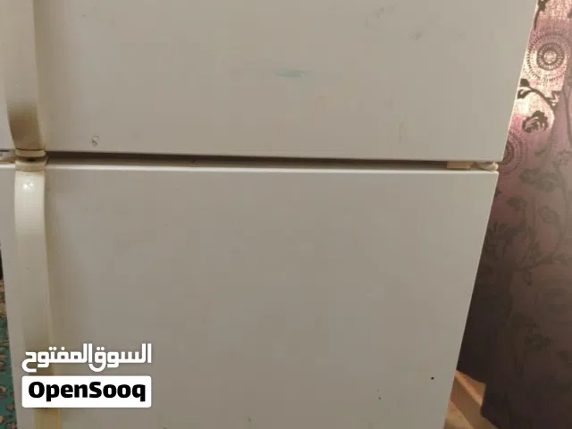 للبيع ثلاجه مستعمله امورها طيبه