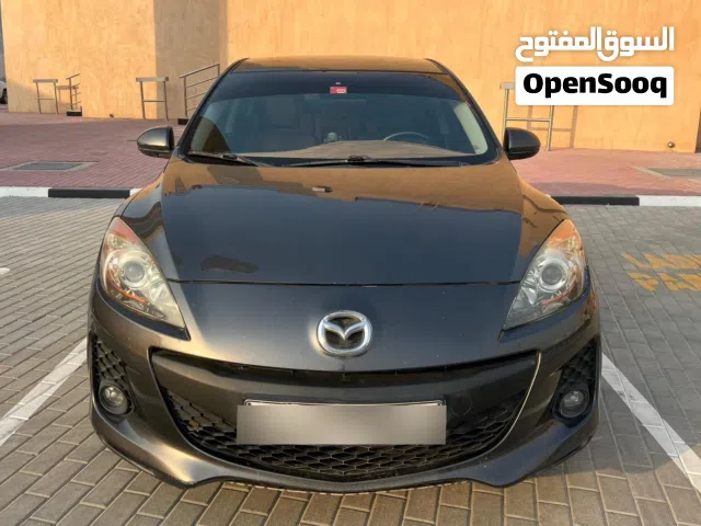 2013 مازدا 3 Standard