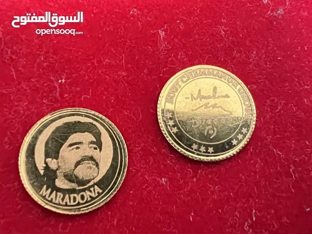 Gold coin Maradona signed and face carving