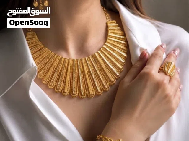 طقم كامل نسخه طبق الاصل من الذهب الحقي