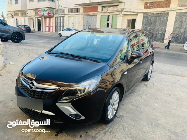 اوبل زافيرا 2015